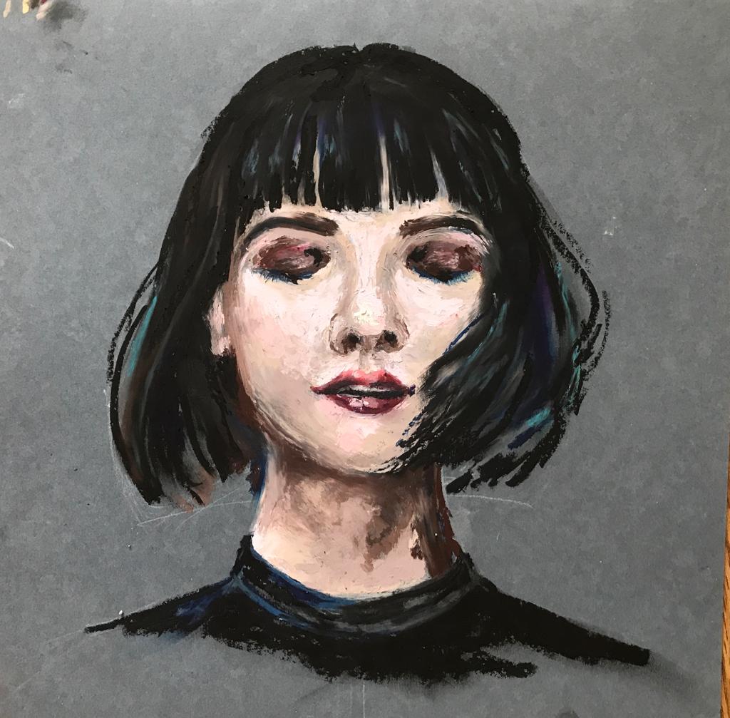 портрет девушки пастелью с темными волосами
